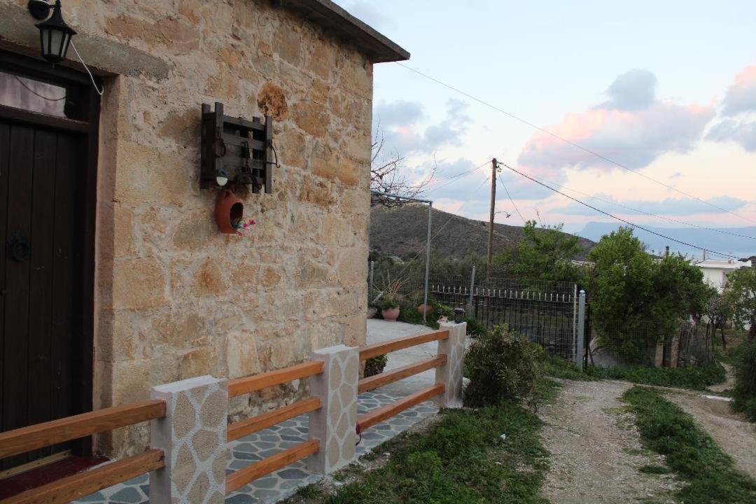 Traditional House Maria Azoyirás Екстериор снимка